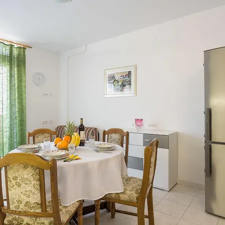 For 5 Persons In Split, Sea View, Wifi *