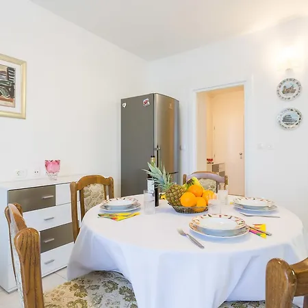 For 5 Persons In Split, Sea View, Wifi